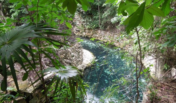 Парк Xcaret подземная река