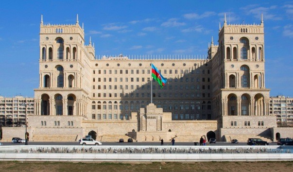 Отели рядом с Домом правительства Азербайджана